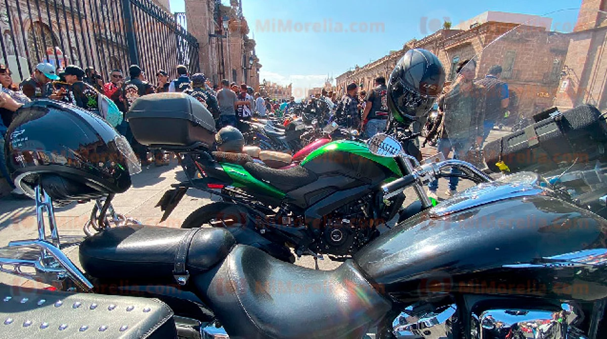 Recordemos que las autoridades planean eliminar el que puedan viajar dos personas en una motocicleta y de realizarse, ambos ocupantes deberán usar cascos y chalecos con rotulación