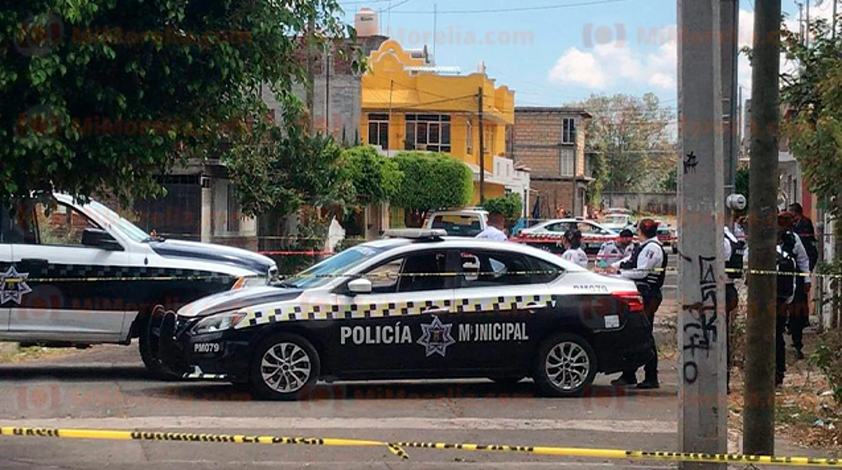 Asesinan a balazos a hombre; hallan diez casquillos en el sitio, en Morelia