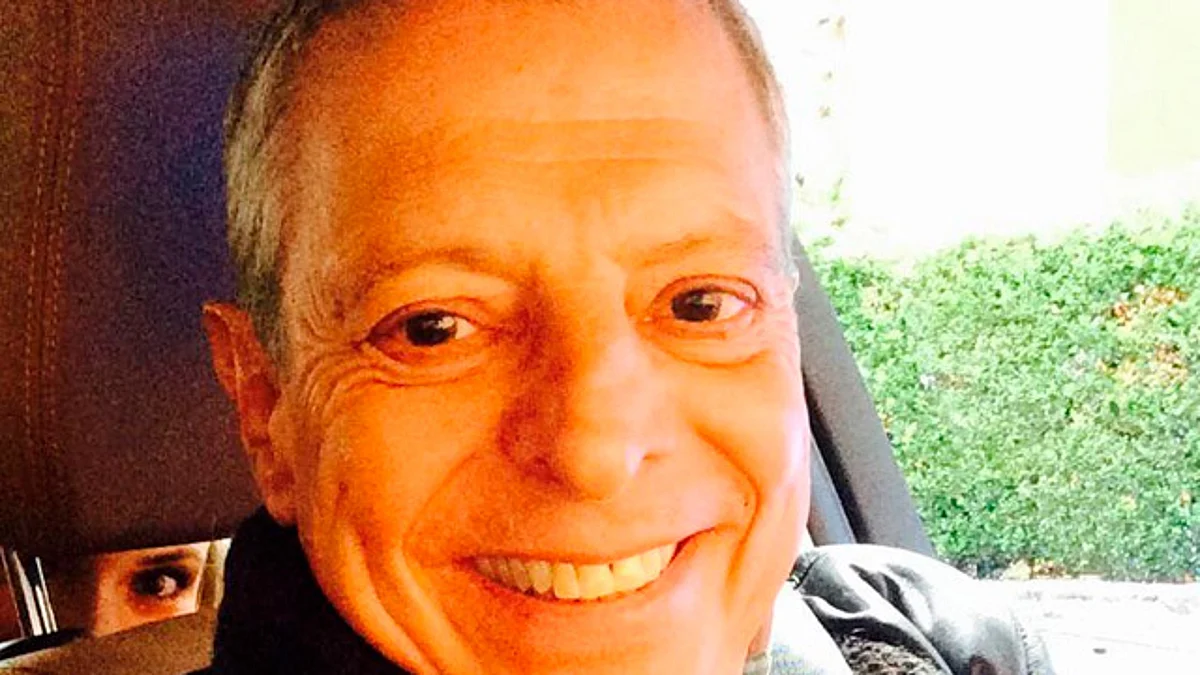 Tras ser hospitalizado, César Bono se reporta "estoy estable"