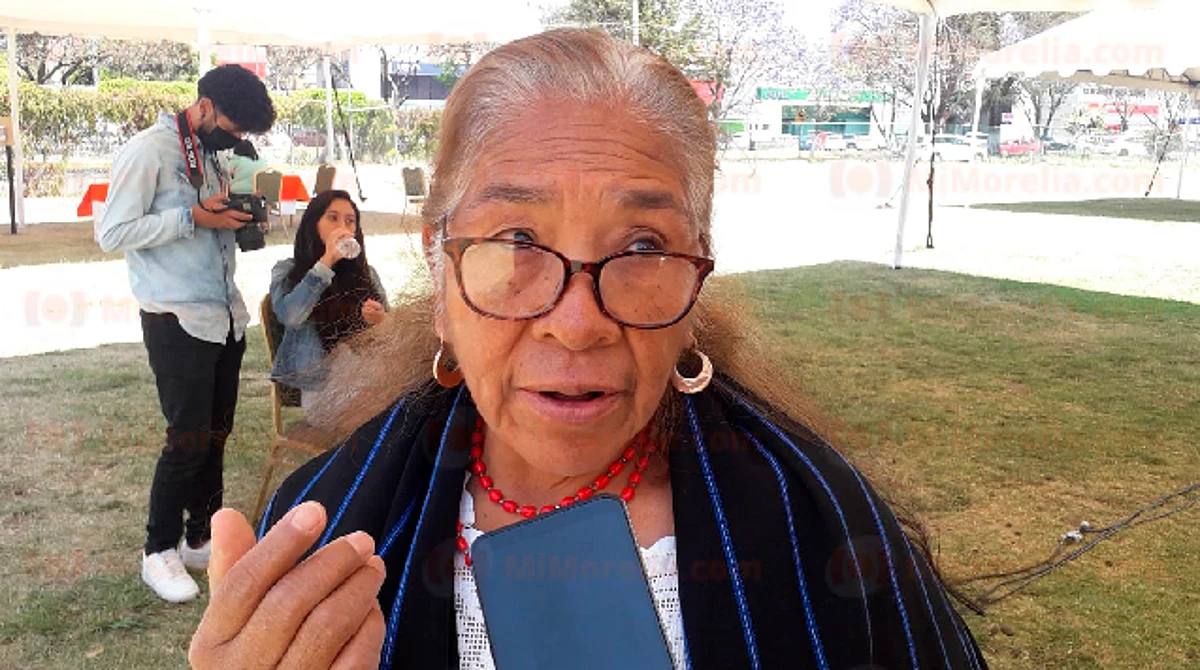 Artesanos de Santa Fe de la Laguna llaman a no regatear sus productos