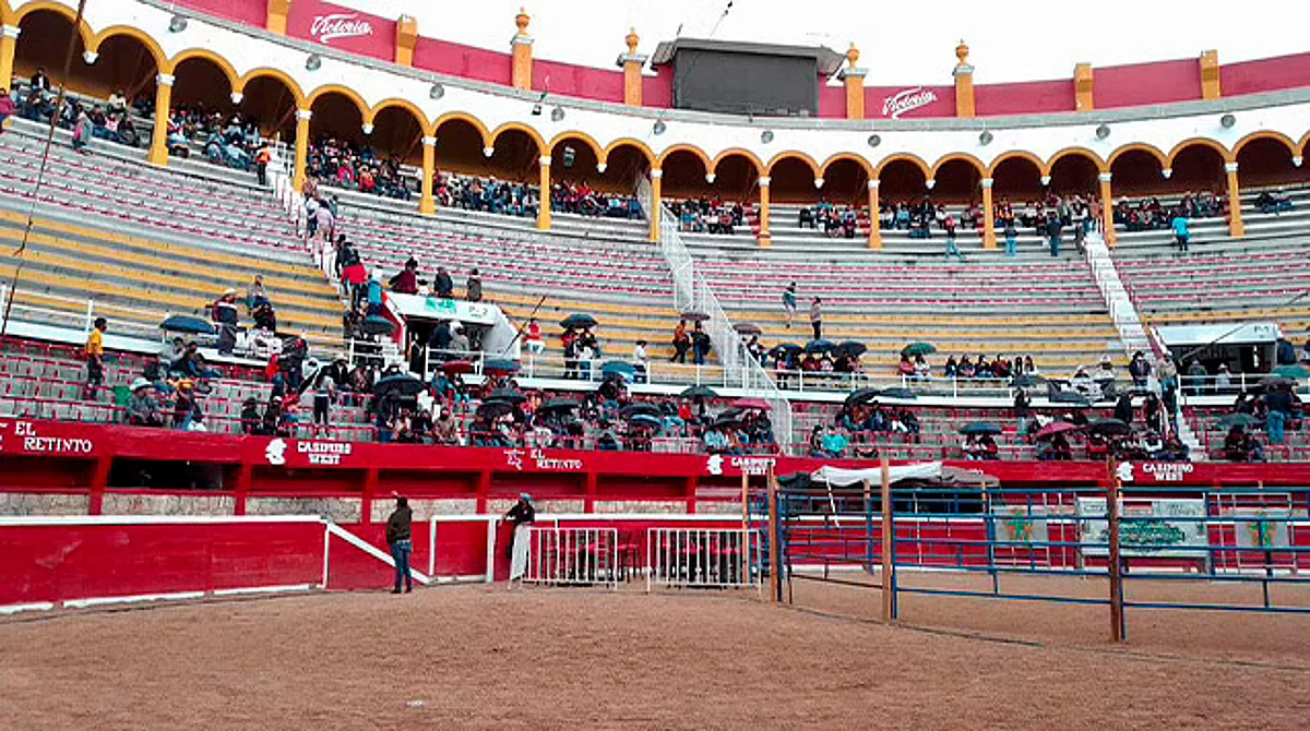 Queda completamente prohibido promocionar los eventos y espectáculos públicos, sin contar previamente con el permiso que autorice la realización del mismo