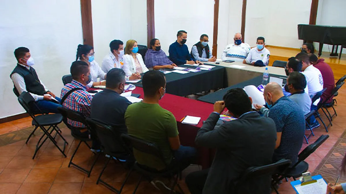 En Uruapan, avanzan preparativos para el Tianguis Artesanal de Domingo de Ramos