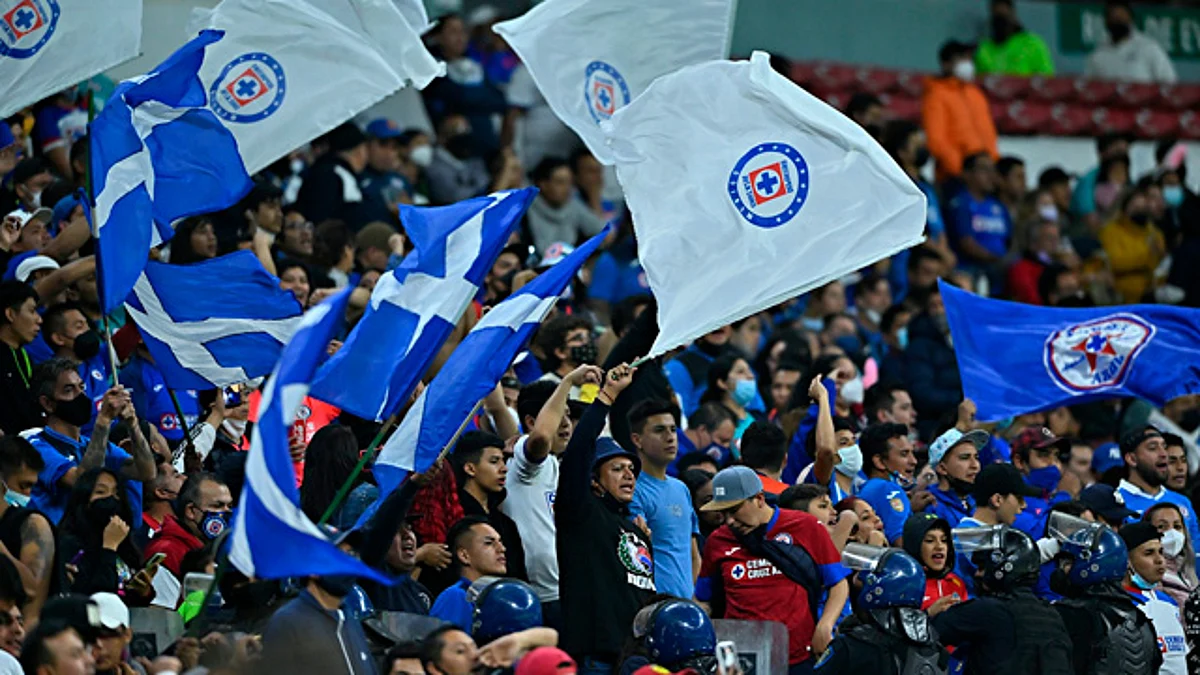 Cruz Azul inicia proceso de credencialización de aficionados barristas