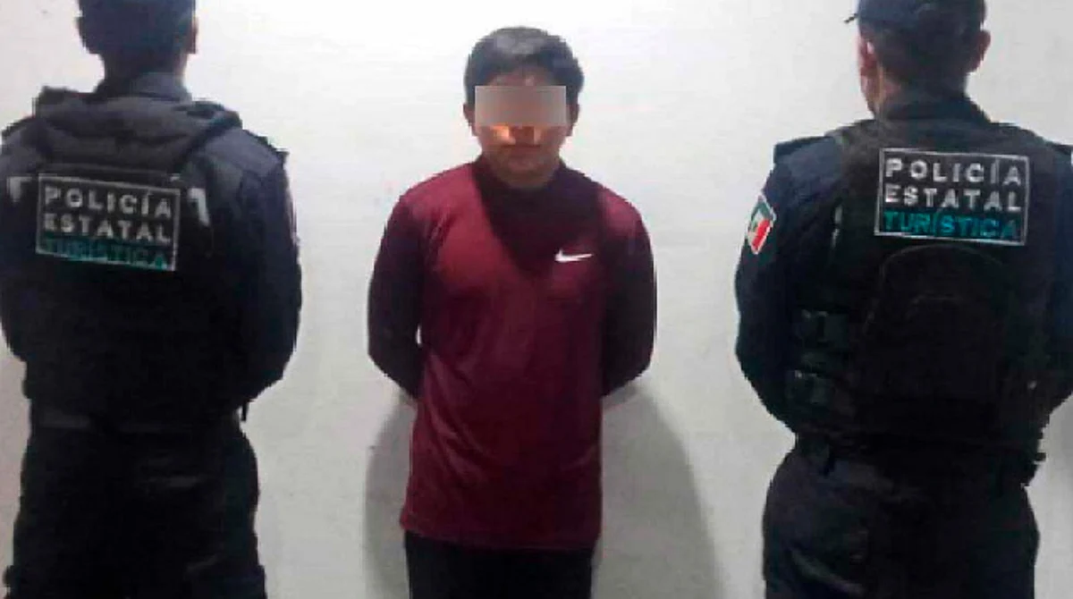Detienen a joven por tomar fotografías y videos a mujeres en baño público
