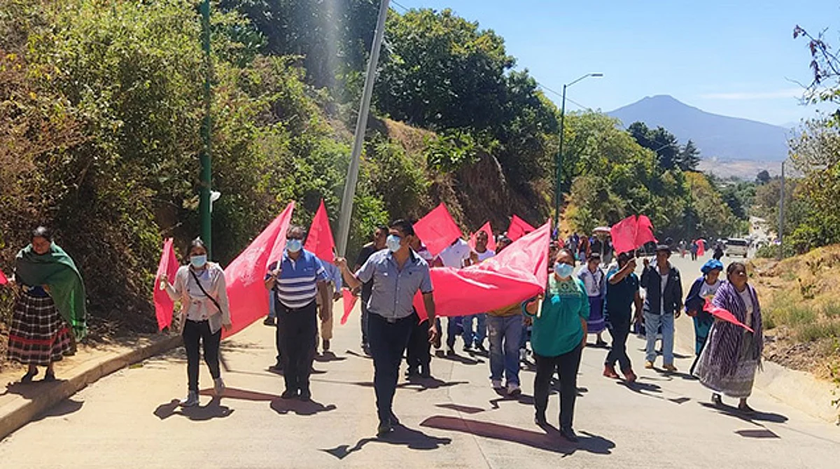 Antorchistas purépechas celebran inicio de ampliación eléctrica