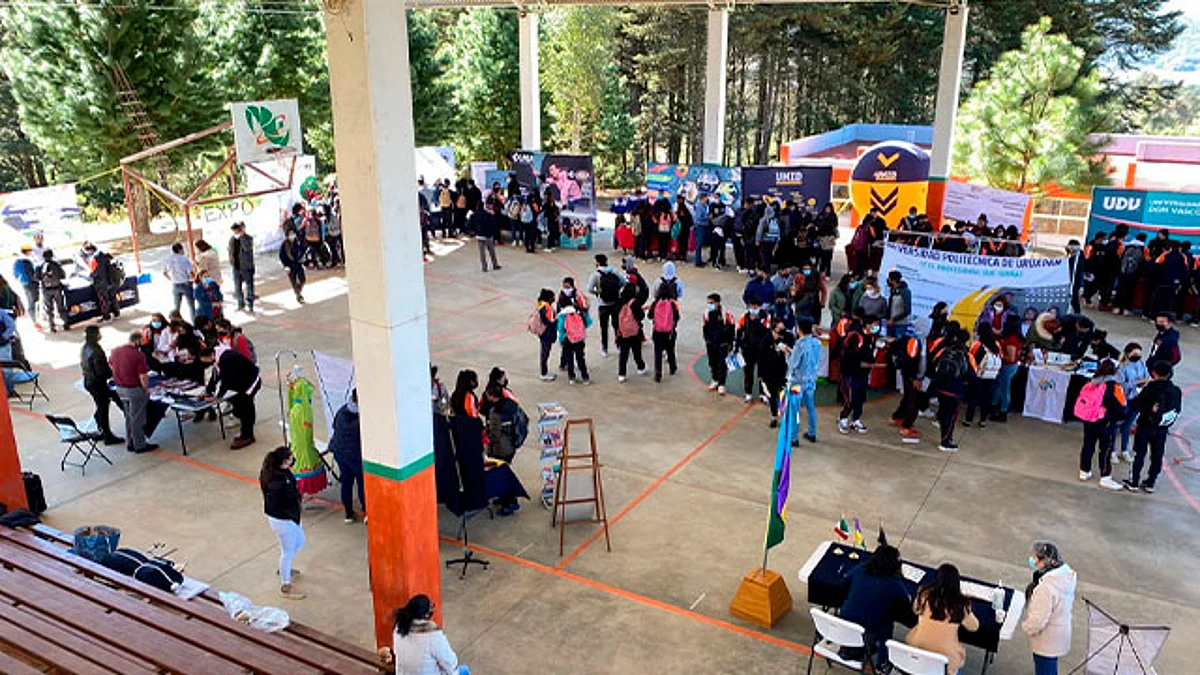 Se busca que los estudiantes próximos a egresar tengan opciones académicas para que continúen con sus estudios superiores
