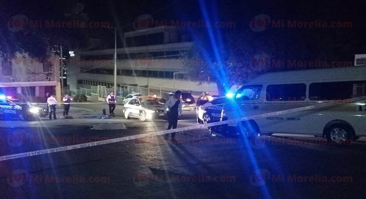 Motociclista muere tras choque de frente contra combi en Morelia