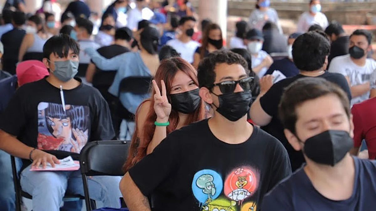Aplican segundas dosis anti Covid-19 para adolescentes de 14 a 17 años