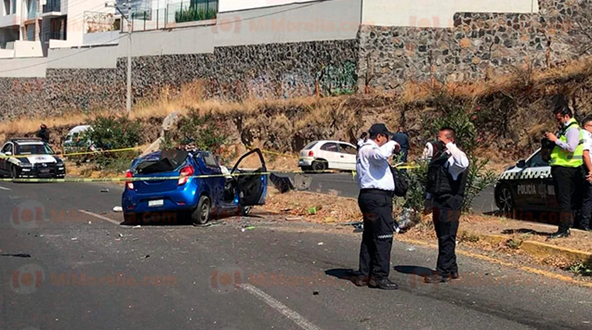 Muere persona en carambola vehicular sobre la Morelia-Mil Cumbres