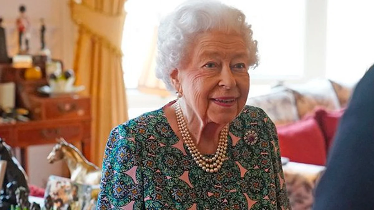 Reina Isabel se recupera de Covid-19; retoma compromisos virtuales