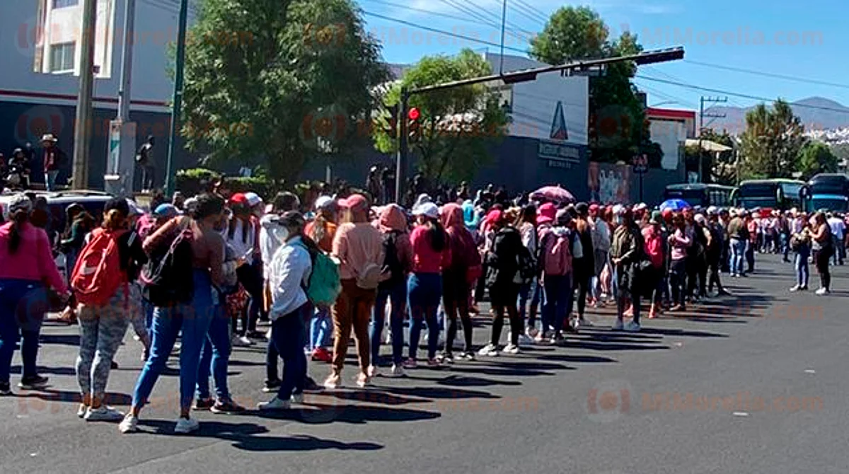 Morelia: sale marcha por Arantepacua rumbo a la Fiscalía