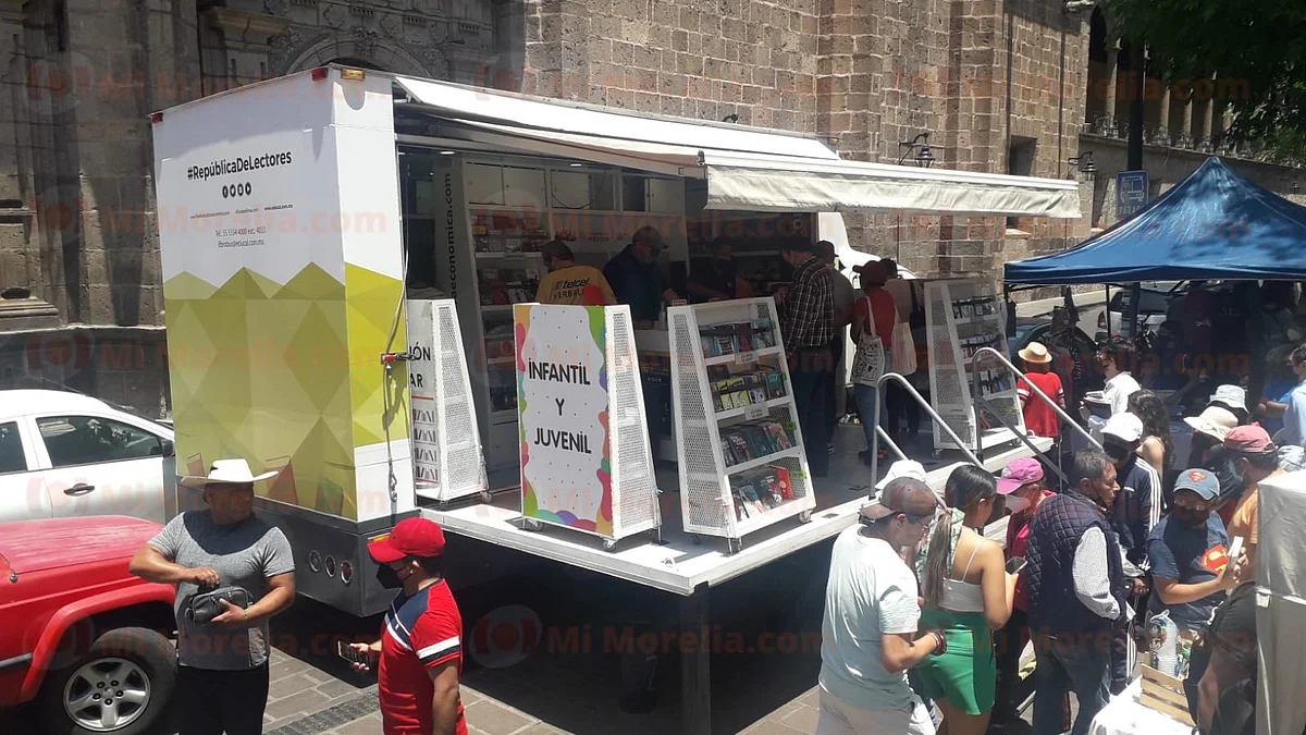 Al arranque de este programa asistió el Director del Fondo a la Cultura, Francisco Ignacio Taibo II, quien señaló que el objetivo es hacer de Michoacán un ejemplo nacional del fomento a la lectura