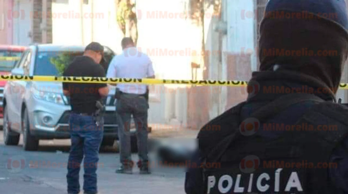 Michoacán: abandonan cadáver de una mujer; no saben quién es