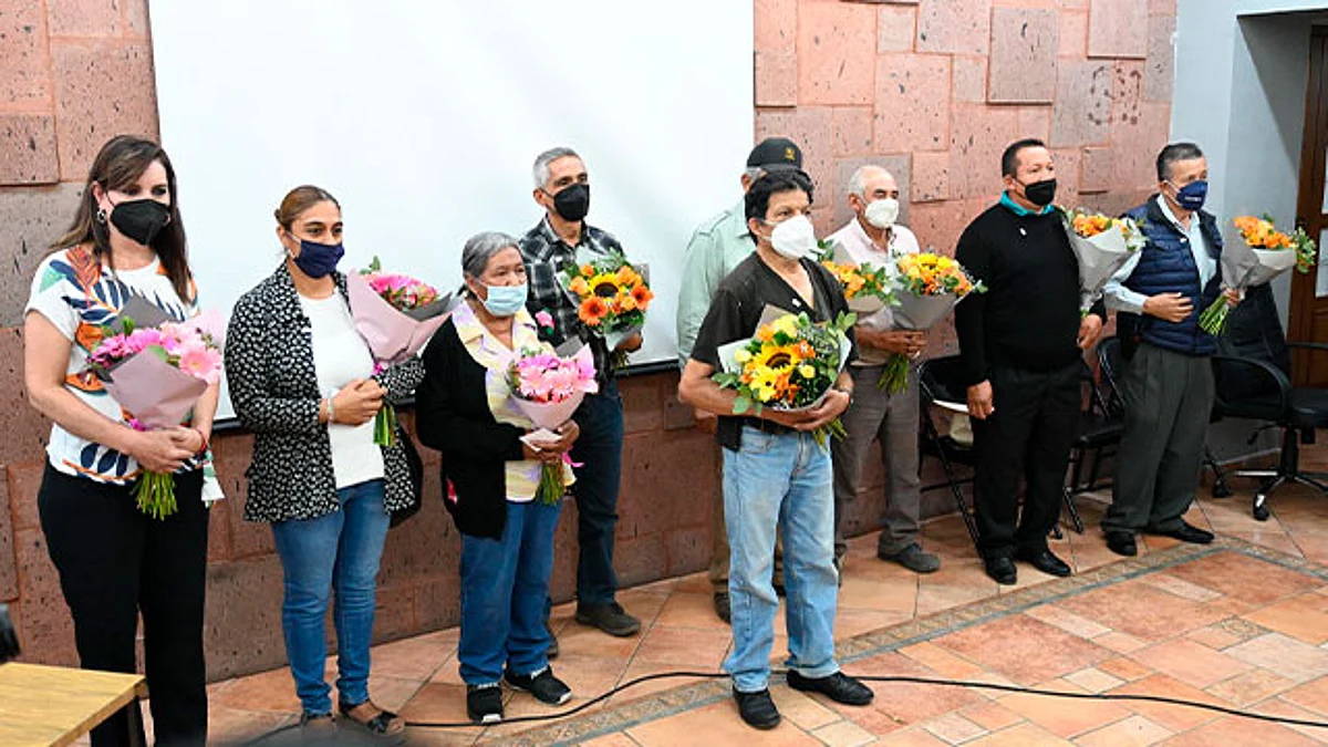 Carlos Soto agradeció el trabajo realizado por los colaboradores municipales por varias décadas