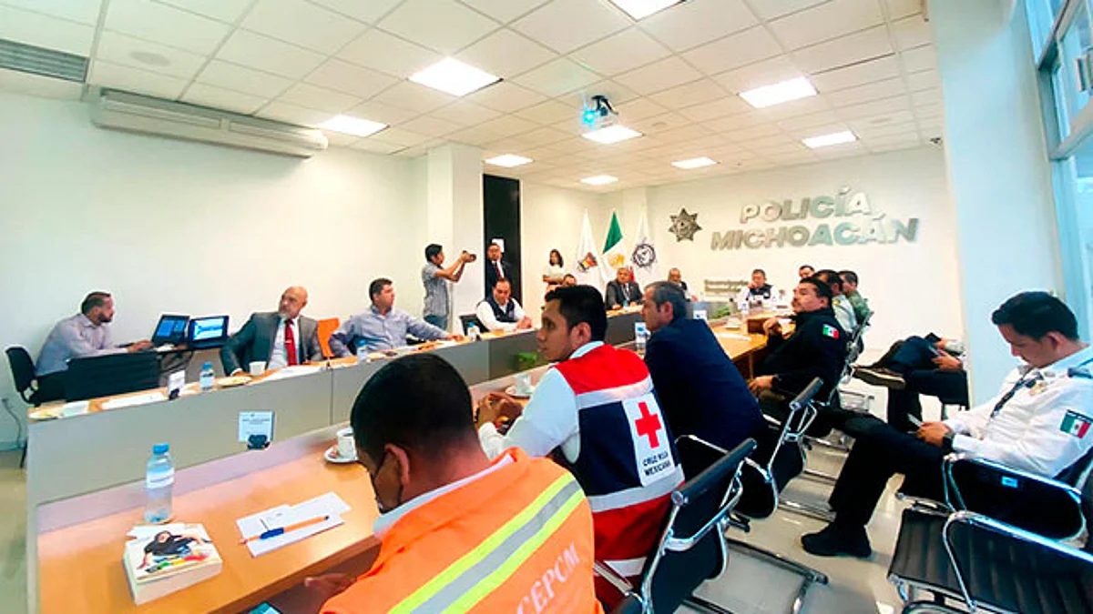 La estrategia de Salud es desplegar las 123 ambulancias en todo el estado y 6 más en la Costa Michoacana