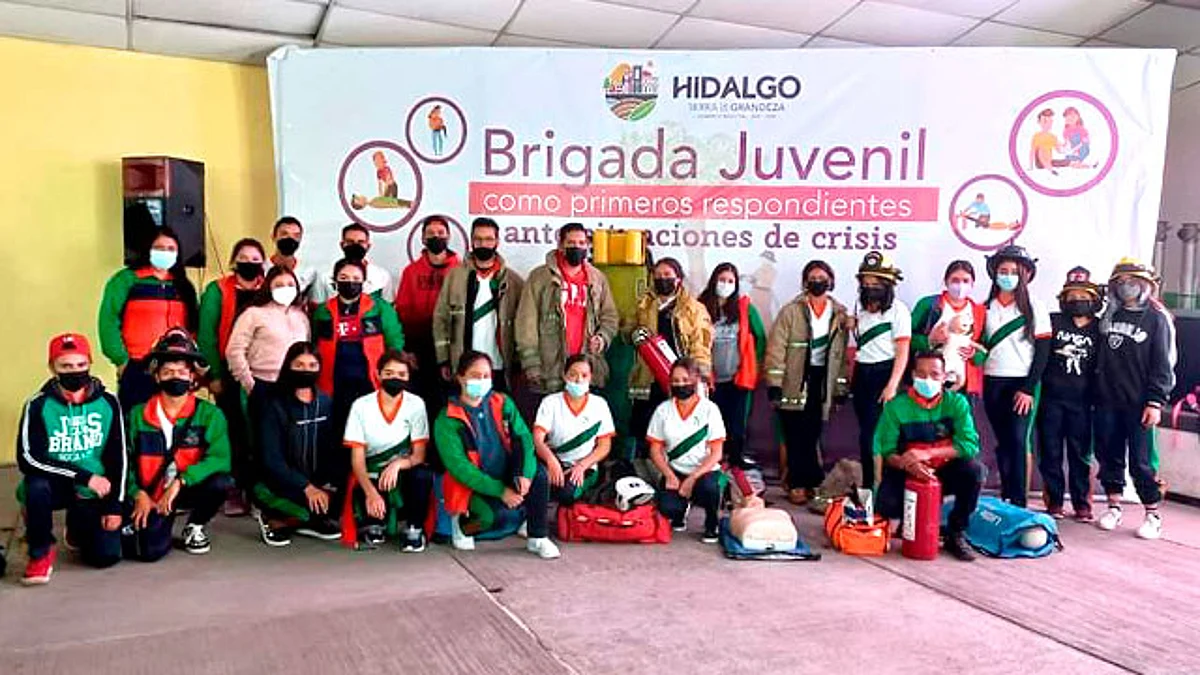 Capacitan en primeros auxilios a estudiantes del Cemsad Agostitlán del Cecytem