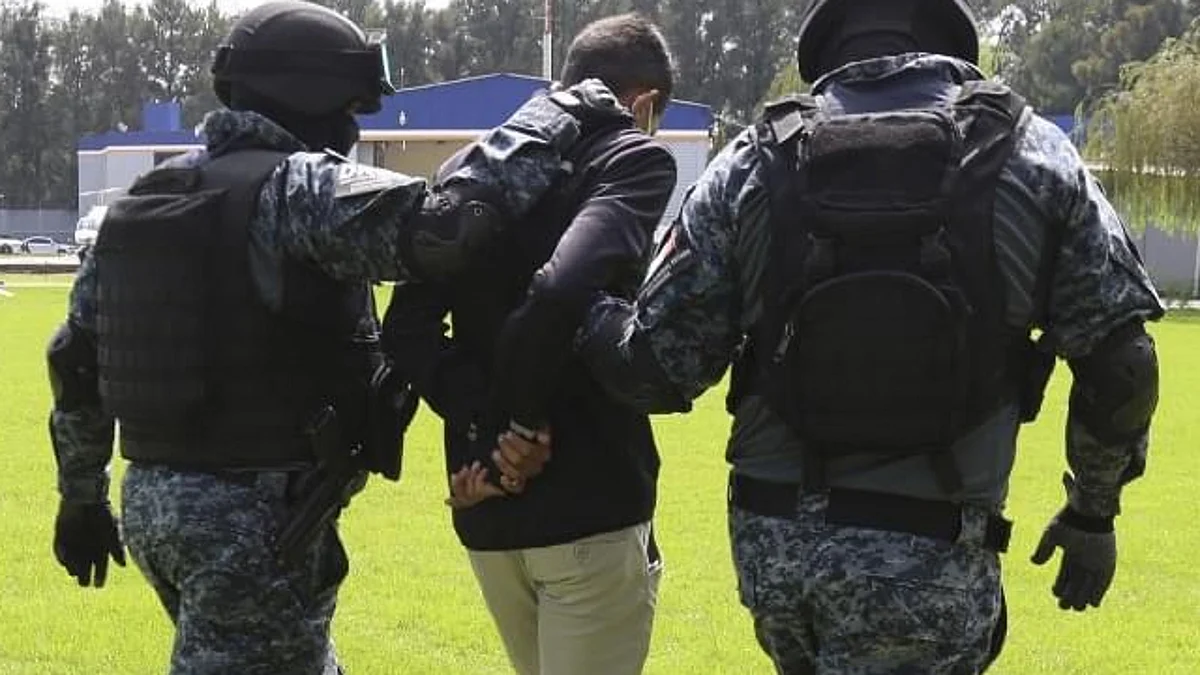 El arrestado tiene en su contra 10 órdenes de aprehensión