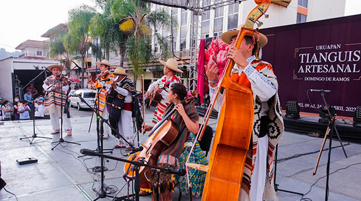Fantásticos conciertos de música regional cierran el Domingo de Ramos en Uruapan