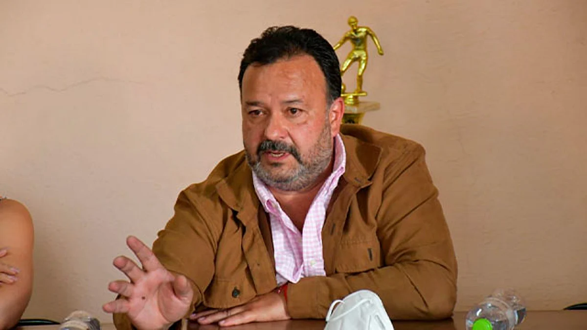 El edil expuso que han sido varias mesas de trabajo que se han llevado a cabo con el Sindicato Vasco de Quiroga, para llegar lograr un acuerdo que beneficie a ambas partes