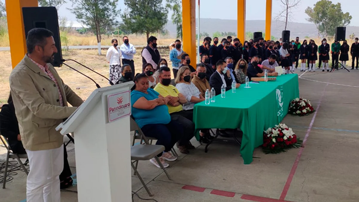 Cecytem mejora conectividad en plantel Panindícuaro