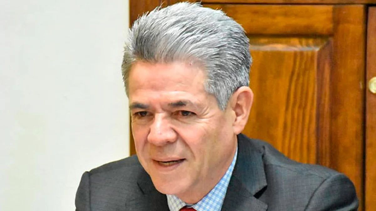 Aseguró que el presidente siente una soga en el cuello que con el paso del tiempo se va apretando