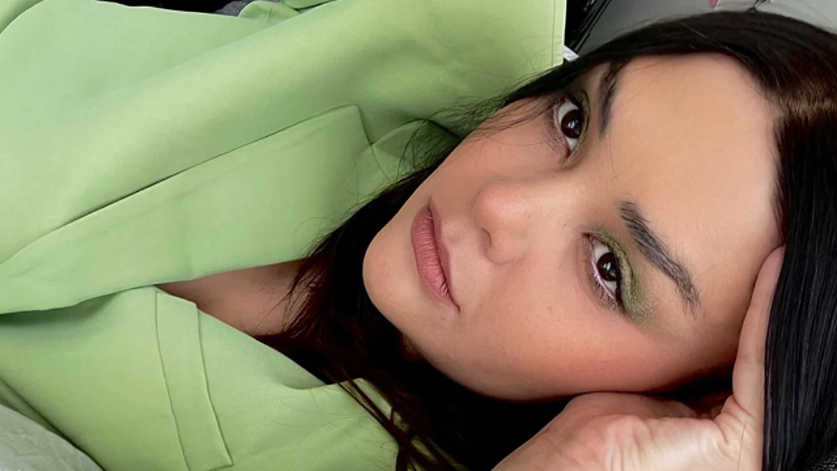 Captan a Yuridia en TV Azteca y filtran la foto