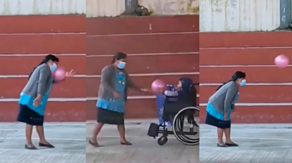 Mamá jugando con su hijo en silla de ruedas es lo más amoroso del día