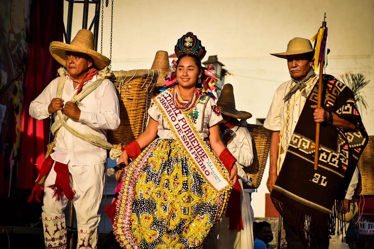 Barrios fundadores concluyen participación en el Tianguis Artesanal en Uruapan