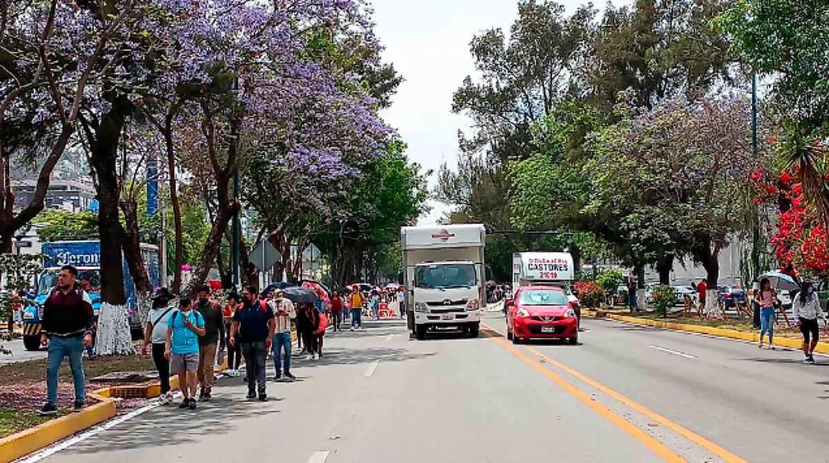 Manifestantes exigen a las autoridades que no apliquen el examen Ceneval para acceder a lugares en las escuelas normales