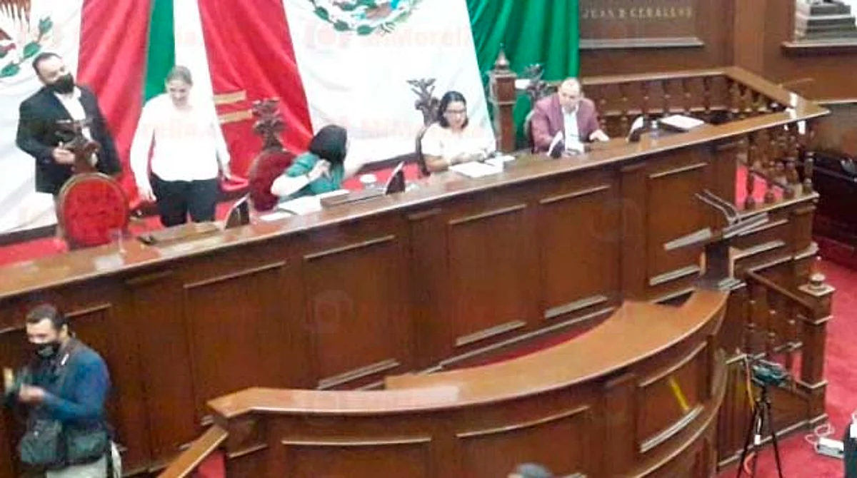 Receso legislativo en votación de cuenta pública 2020, aplazado hasta el martes