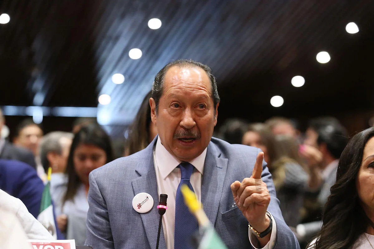 Evidenció que los congresistas emanados del PAN, PRD y PRI abandonaran el recinto