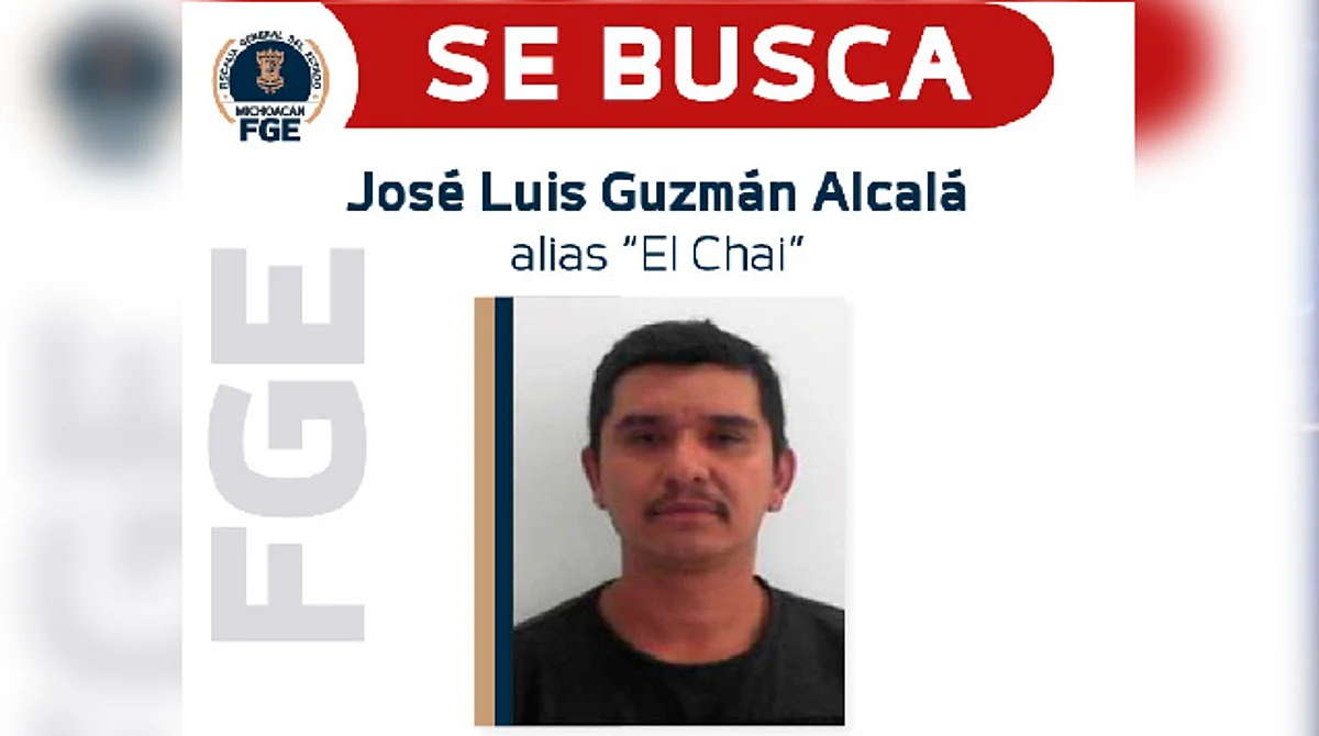 Es un hombre de 41 años, complexión media; tez morena; cabello negro y lacio; cara ovalada, frente mediana, de cejas semi-pobladas delgadas