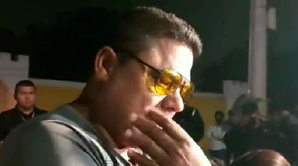 Padre de Debanhi denuncia que taxista acosó a su hija y por eso se bajó del auto