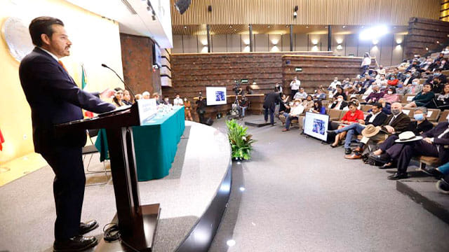 Expuso que el primer estado en transformar su modelo de salud fue Nayarit y también hay posibilidades para que este año se sume el estado de San Luis Potosí