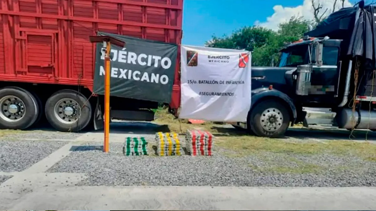 Decomisan 300 kilos de droga; iban en camiones con alimento para ganado en Tamaulipas