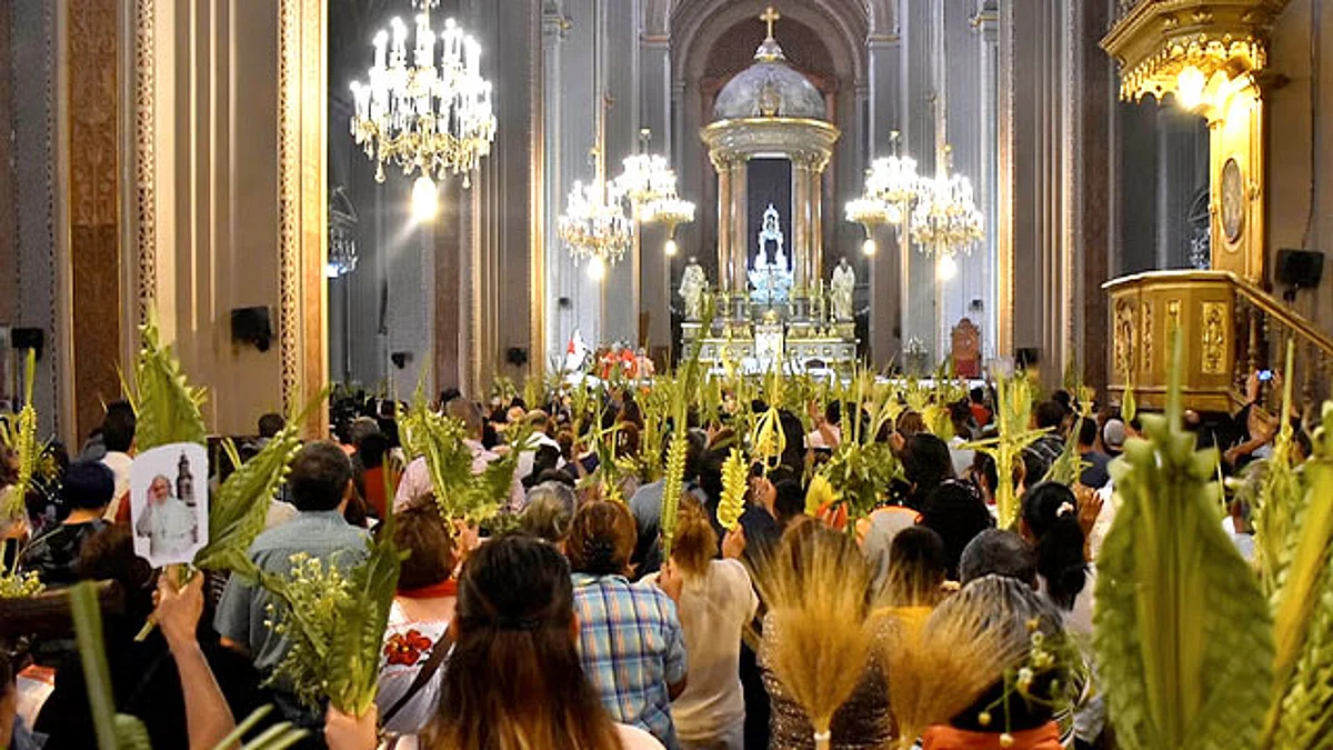 Tradiciones peculiares, Domingo de Ramos en San Lorenzo: Sectur