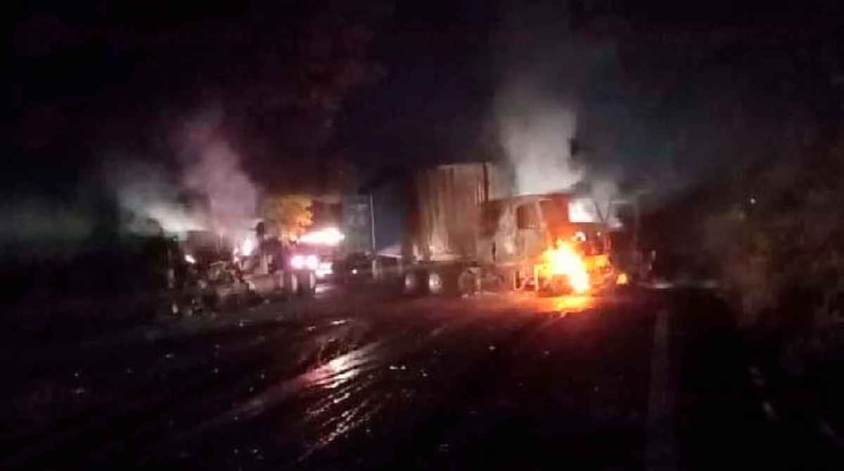 Policía Michoacán, Fuerzas Federales y Bomberos atendieron los hechos