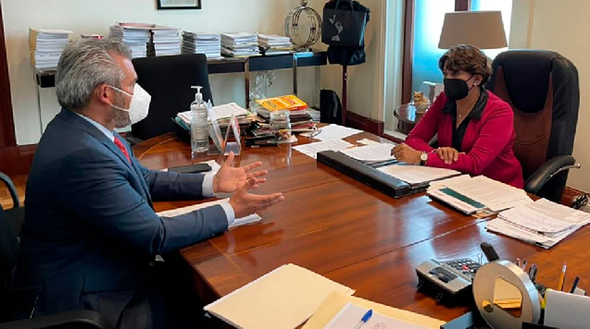 La titular de la SEP ratificó el compromiso del presidente de la República, Andrés Manuel López Obrador, para que el sistema magisterial del estado pase a la federación