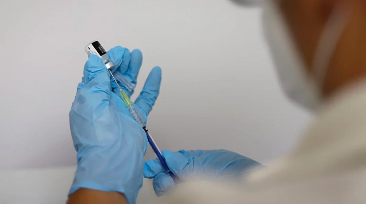 Vacuna Pfizer contra Covid-19, segura para menores de edad: SSM