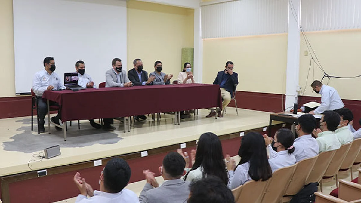 Toma protesta Capítulo Estudiantil M3