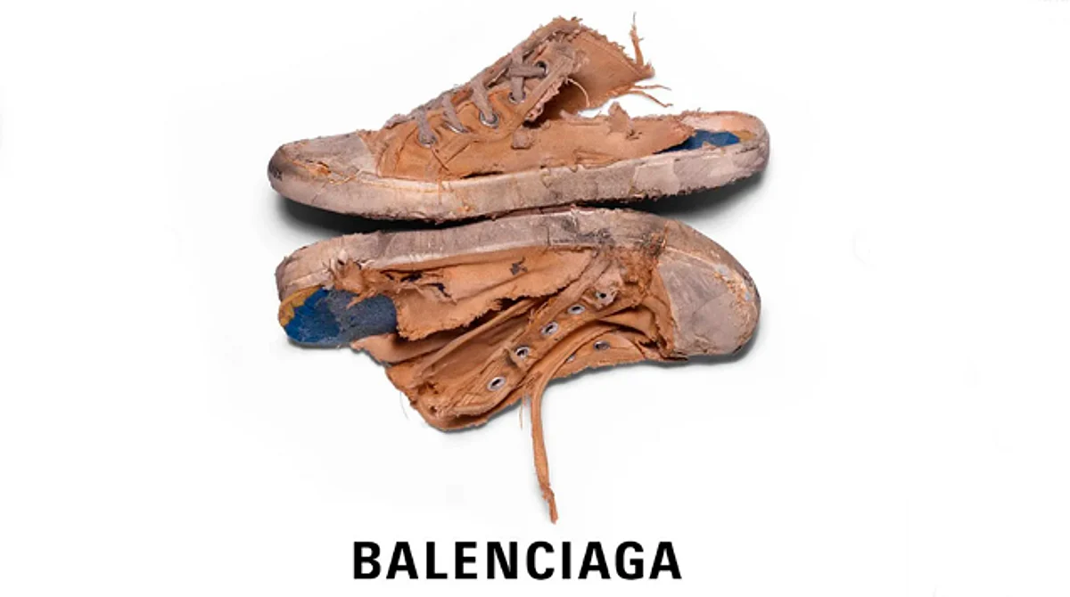 Los tenis BALENCIAGA que valen lo de medio año de trabajo de un moreliano