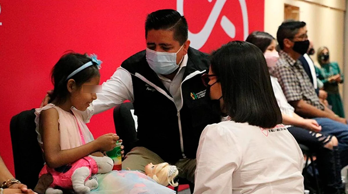 Avanza Bienestar Michoacán en pago con tarjeta a familias de niños con cáncer
