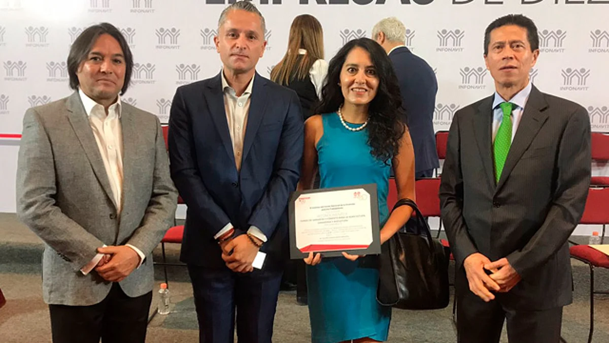 Entrega Infonavit reconocimientos a 21 Empresas de Diez en Michoacán