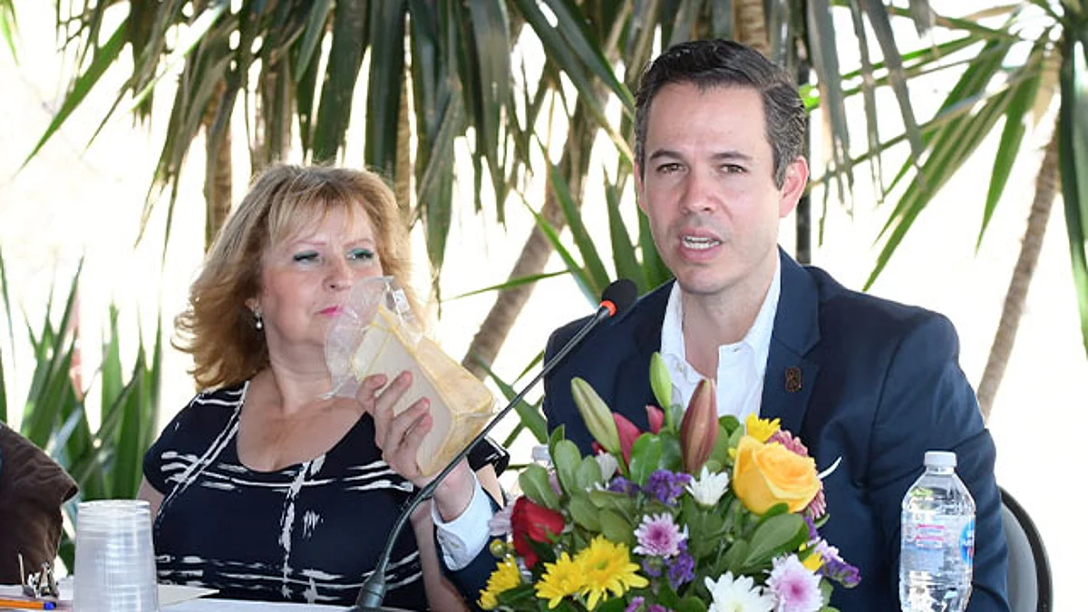 Alfredo Anaya pide gestionar denominación de origen del queso Cotija