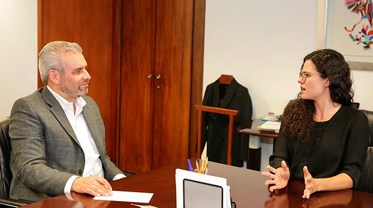 Revisa Bedolla con STPS proceso para dar seguridad social a jornaleros