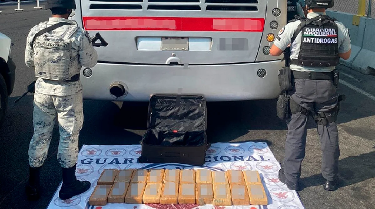 Hallan 20 paquetes de cocaína en cabina de autobús; el destino era Morelia