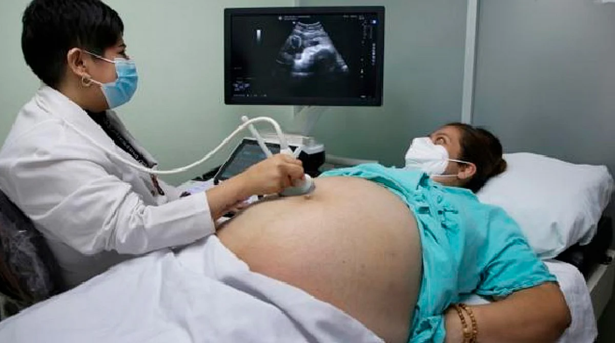 Presentan convocatoria para médicos especialistas; en Michoacán, 781 vacantes