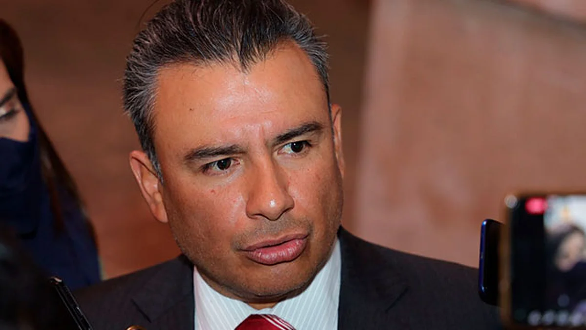 ¿Dónde está Silvano?, que dé la cara ante las autoridades fiscalizadoras: Fidel Calderón