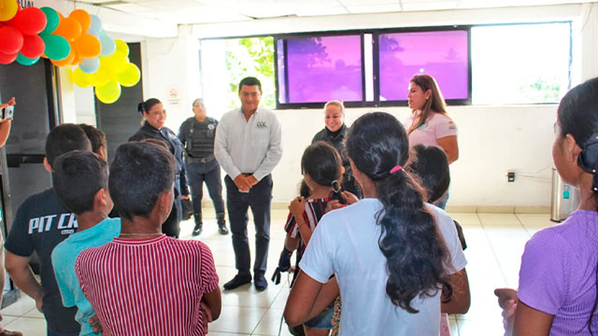 Dirección de Seguridad Pública de Lázaro Cárdenas celebra a niños y niñas