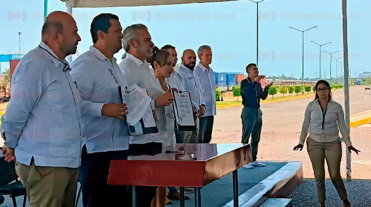 Lázaro Cárdenas y Silao se hermanan comercialmente